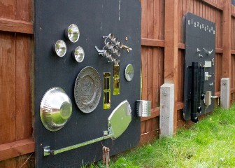 sensory-boards-in-garden