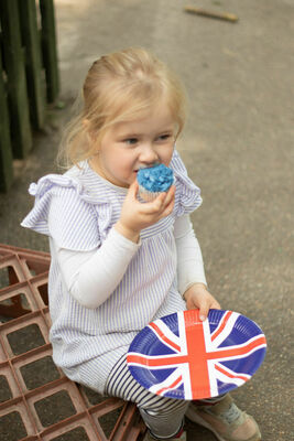 paige-eating-a-cake