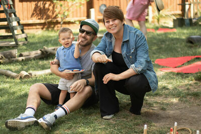 alfie-and-his-parents-enjoy-a-cake